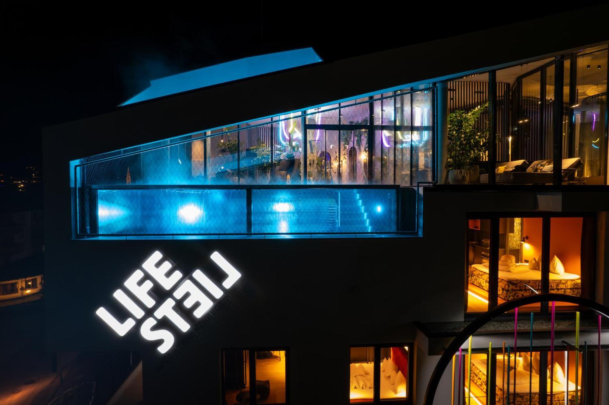 אומהאוזן Lifesteil Aparthotel מראה חיצוני תמונה